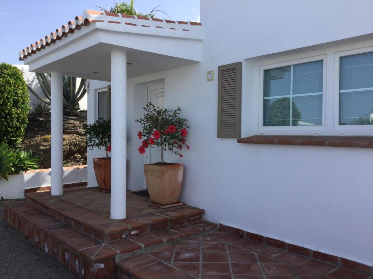 Villa Perla Blanca Sayalonga ภายนอก รูปภาพ